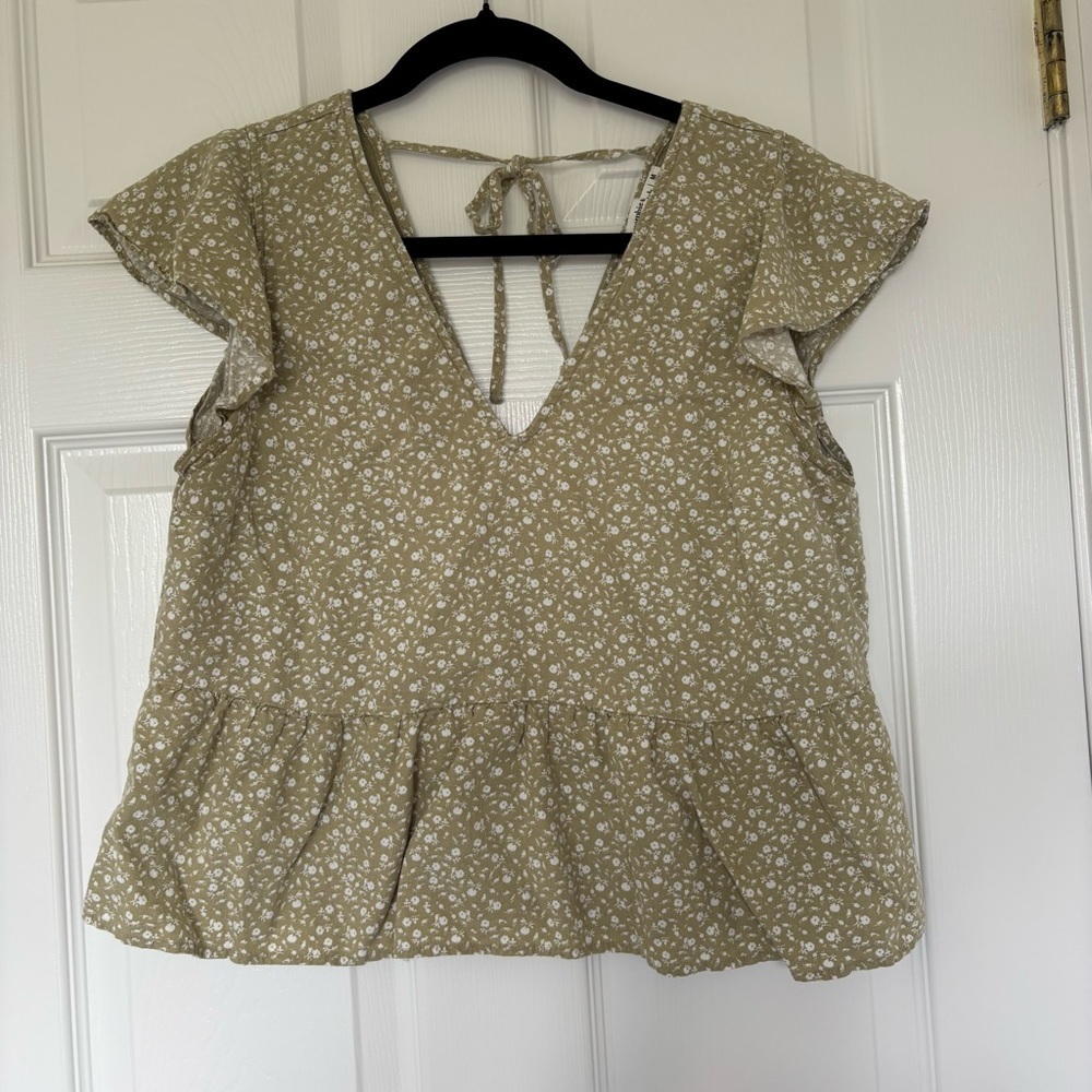 Abercrombie & Fitch Green White Patterned Peplum Top Size Medium